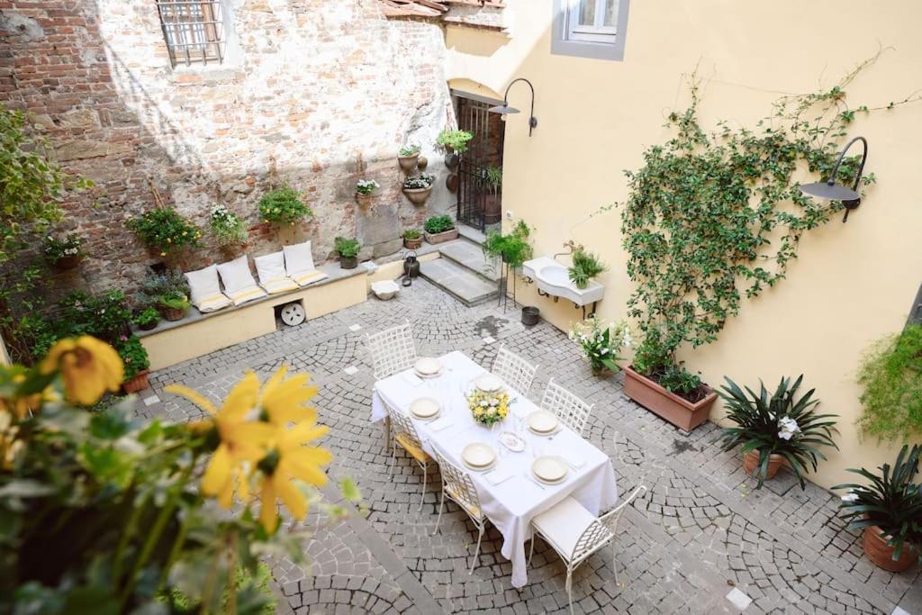 Corte Paolina - Charming Courtyard Inside Лукка Екстер'єр фото